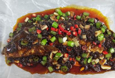 萬州烤魚技術(shù)培訓班哪里好?各種烤魚配菜處理方法