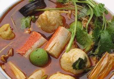 四川學(xué)習(xí)正宗麻辣燙技術(shù)做法哪里專業(yè)？材料不受經(jīng)營限制